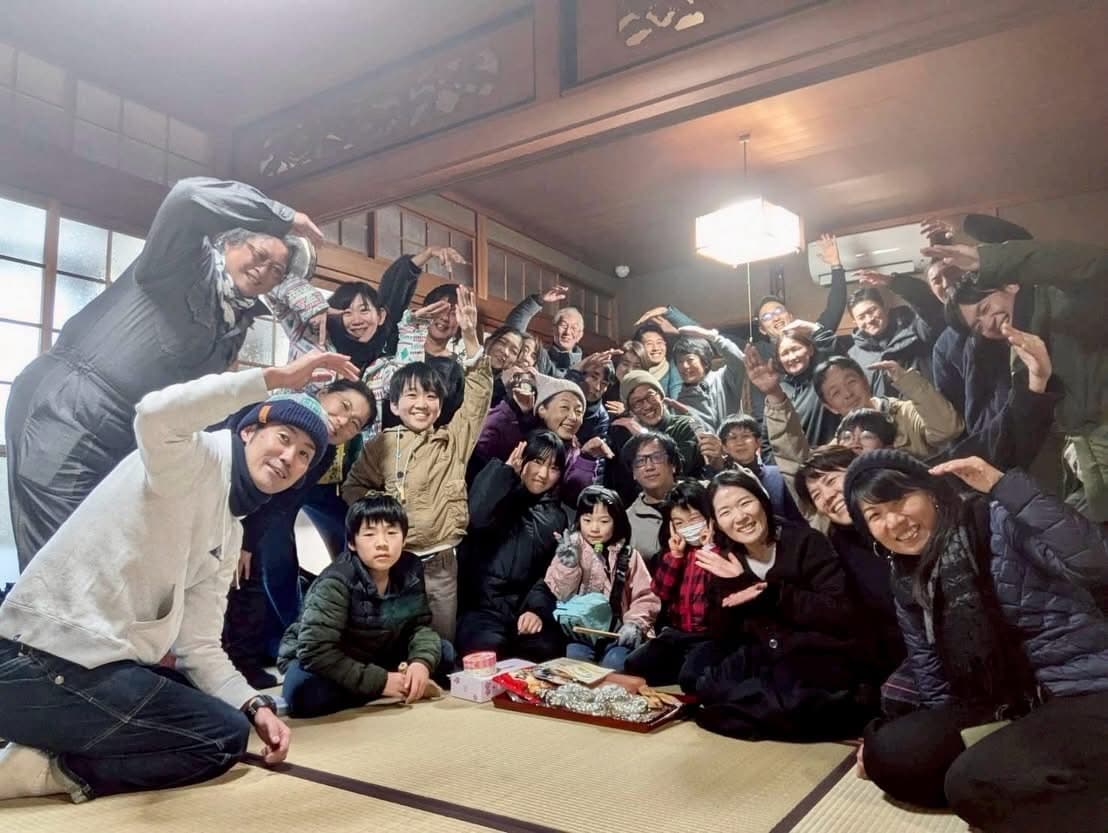 Multigenerational gathering at Sasabase